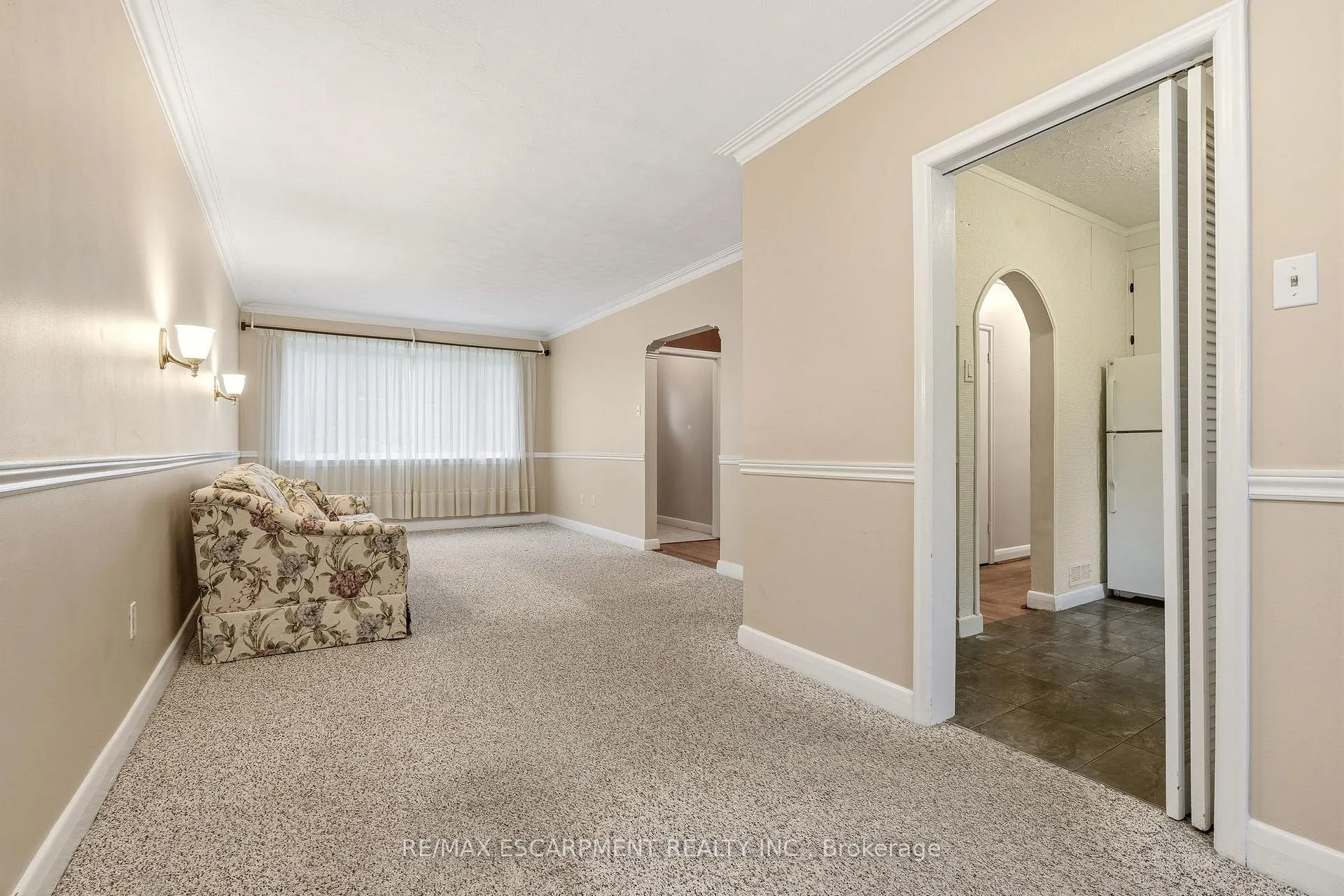Photo 12 of 1059 Shepherds Drive, Burlington, LaSalle — HOMEH
