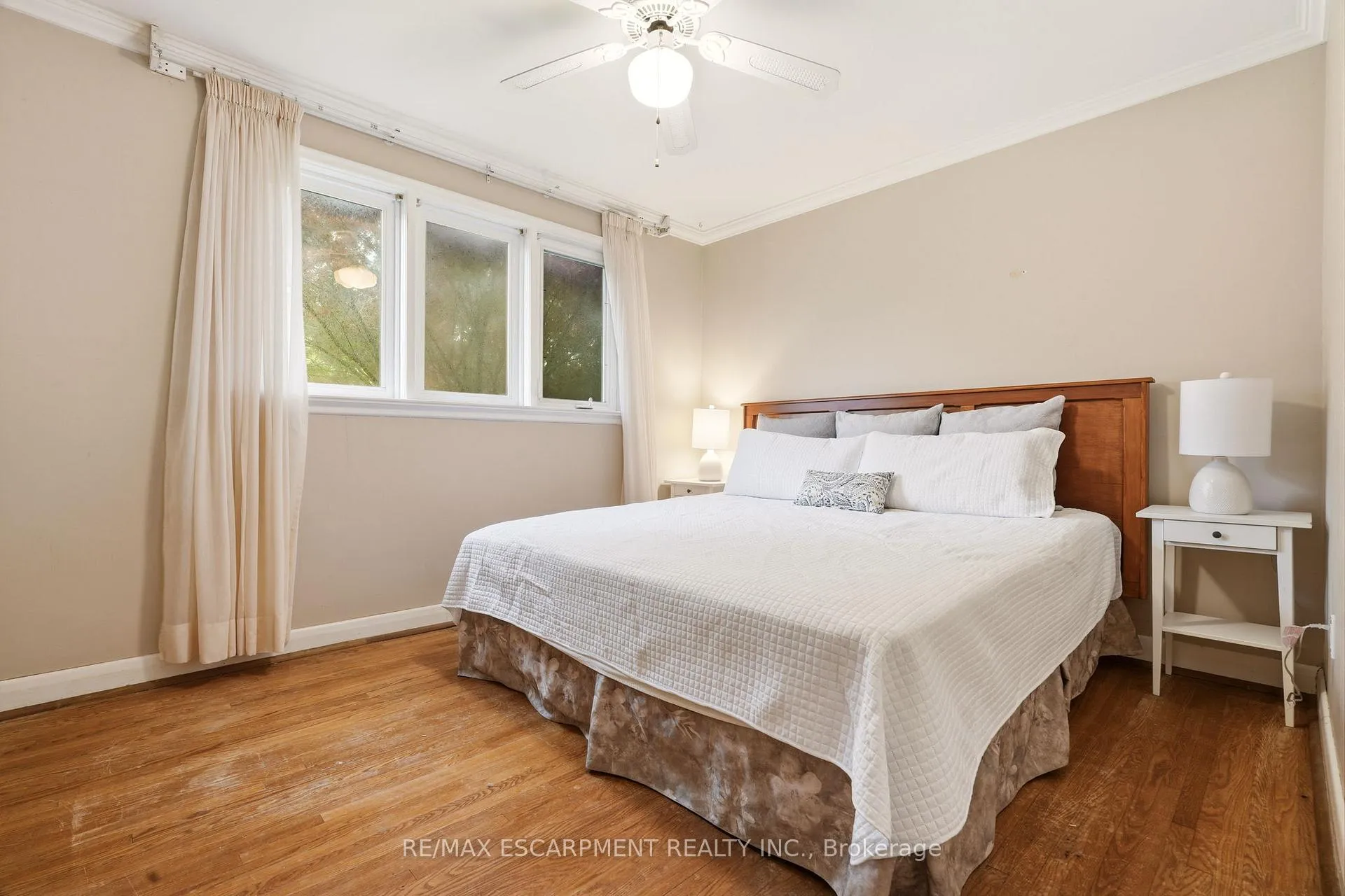 Photo 19 of 1059 Shepherds Drive, Burlington, LaSalle — HOMEH