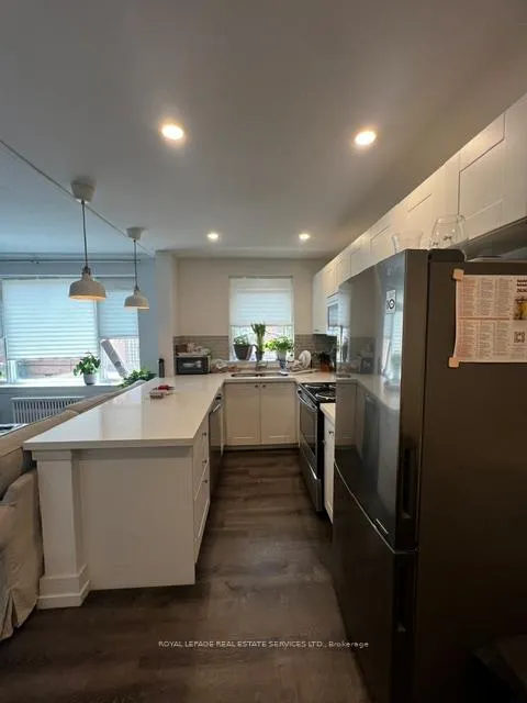 Photo 1 of Unit 204, 18 Anglesey Boulevard, Etobicoke, Edenbridge-Humber Valley — HOMEH