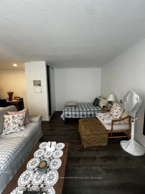 Photo 5 of Unit 204, 18 Anglesey Boulevard, Etobicoke, Edenbridge-Humber Valley — HOMEH