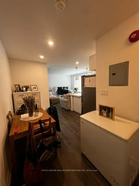 Photo 8 of Unit 204, 18 Anglesey Boulevard, Etobicoke, Edenbridge-Humber Valley — HOMEH