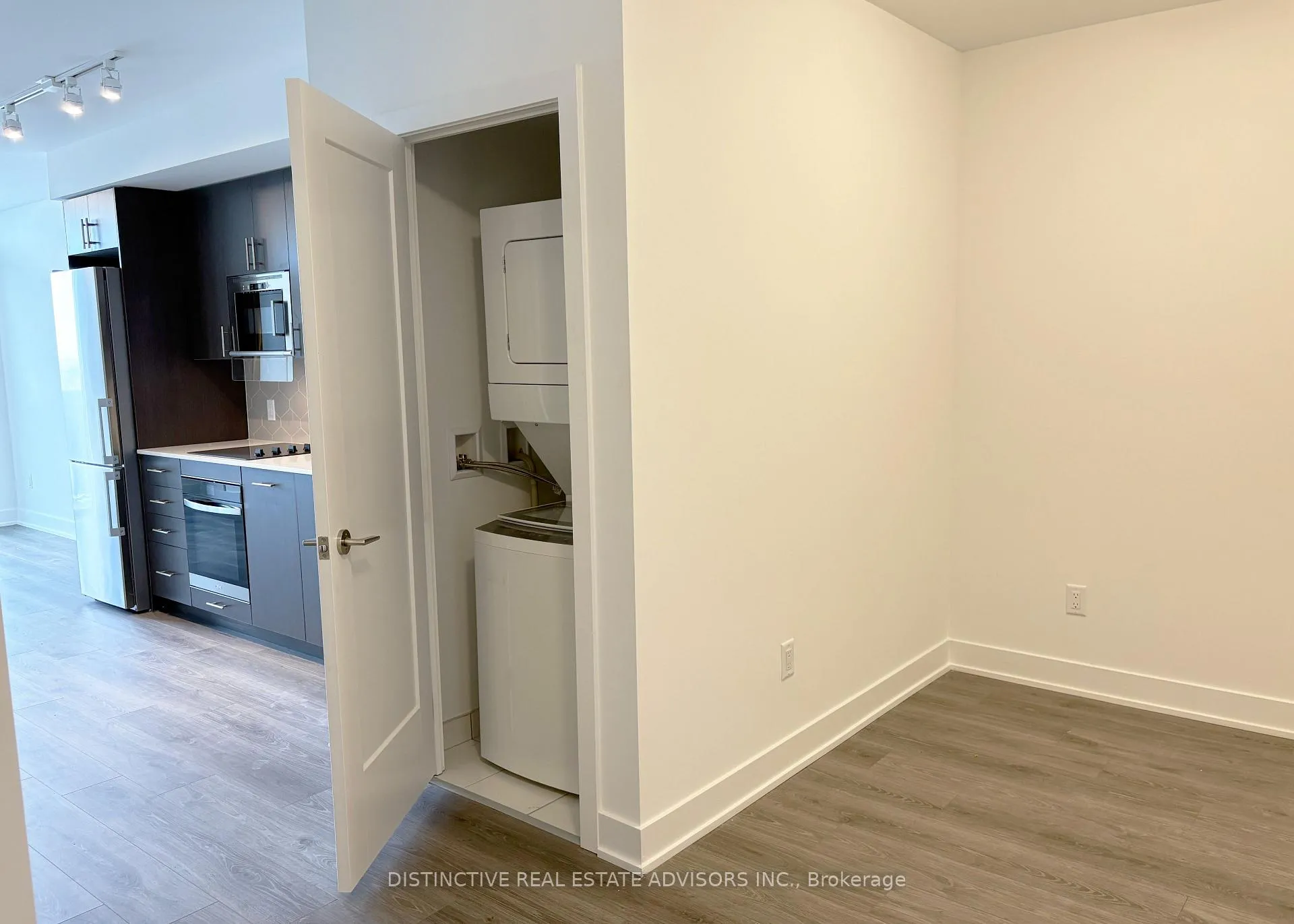 Photo 3 of Unit 1912, 2545 Simcoe Street, Oshawa, Windfields — HOMEH