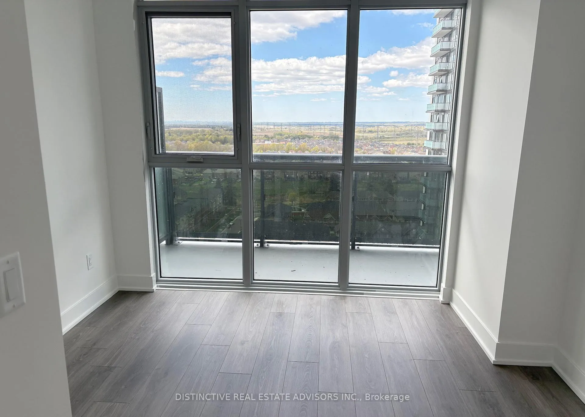 Photo 9 of Unit 1912, 2545 Simcoe Street, Oshawa, Windfields — HOMEH