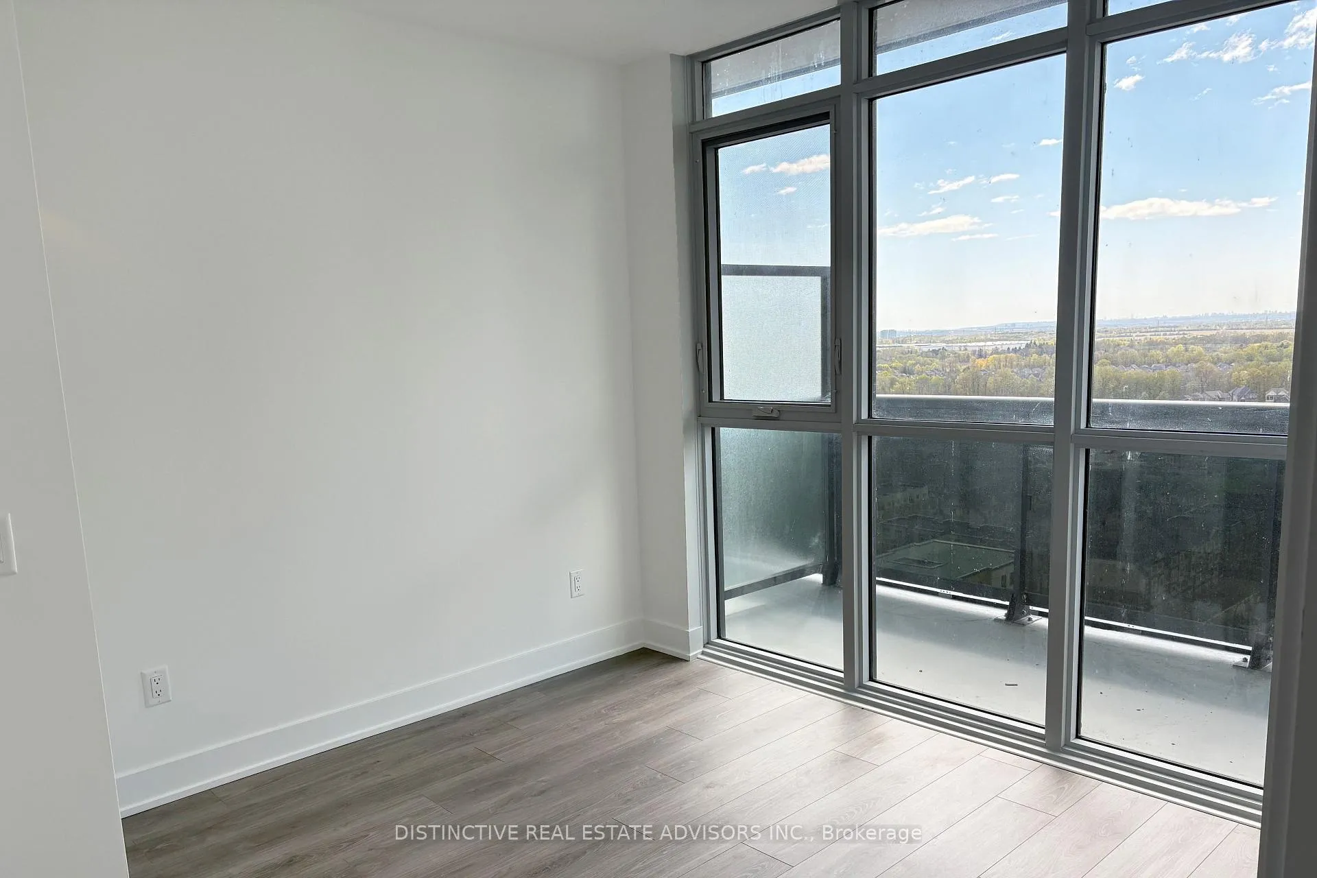 Photo 10 of Unit 1912, 2545 Simcoe Street, Oshawa, Windfields — HOMEH