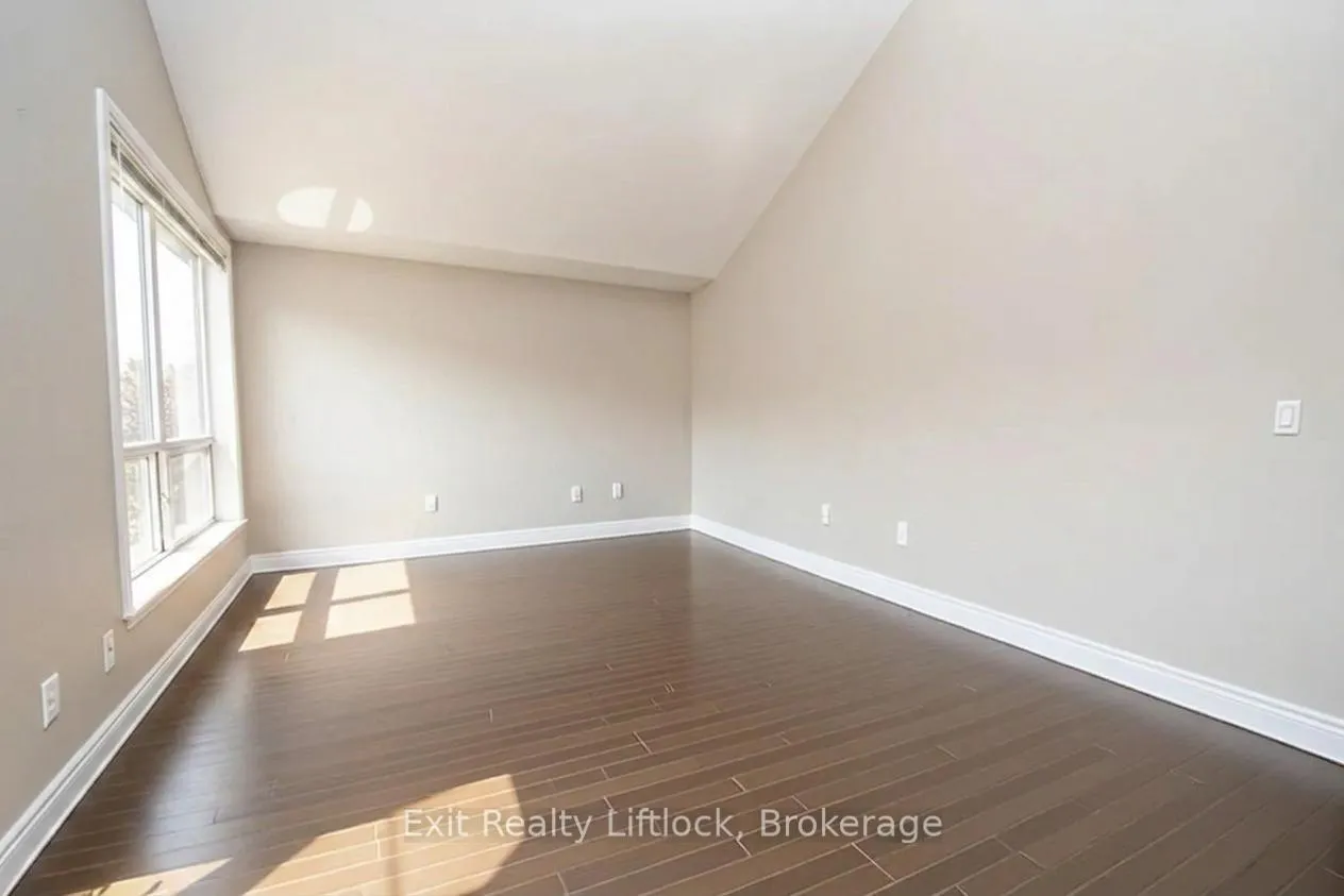 Photo 6 of 2679 Foxmeadow Road, Peterborough, Ashburnham Ward 4 — HOMEH