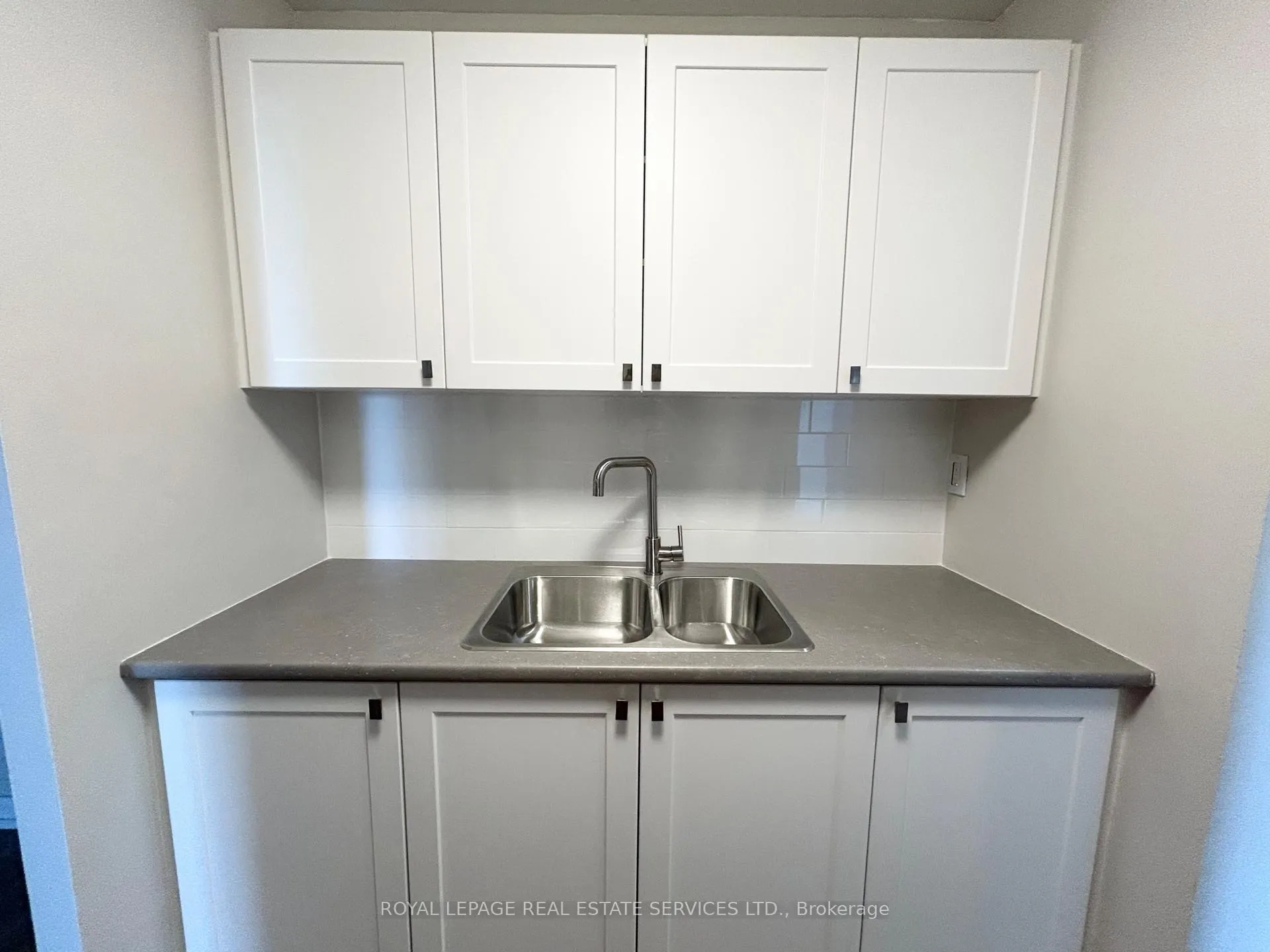 Photo 5 of Unit 1005, 82 Millside Drive, Milton, Old Milton — HOMEH