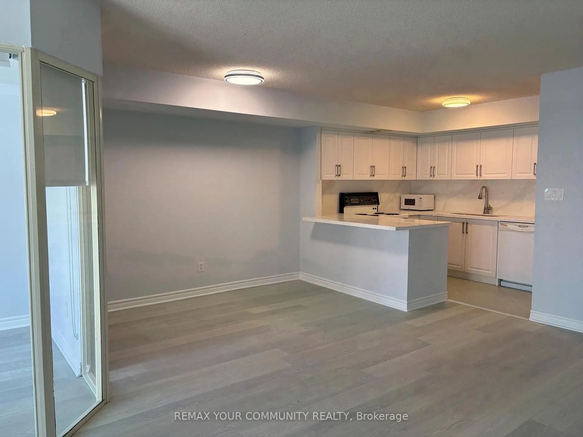 Photo 3 of Unit 2012, 25 The Esplanade, Toronto, Waterfront Communities — HOMEH
