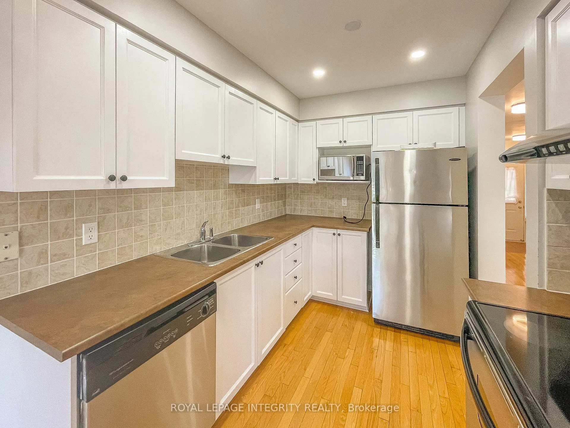 Photo 7 of 172 Gray Crescent, Ottawa, Kanata - Beaverbrook — HOMEH