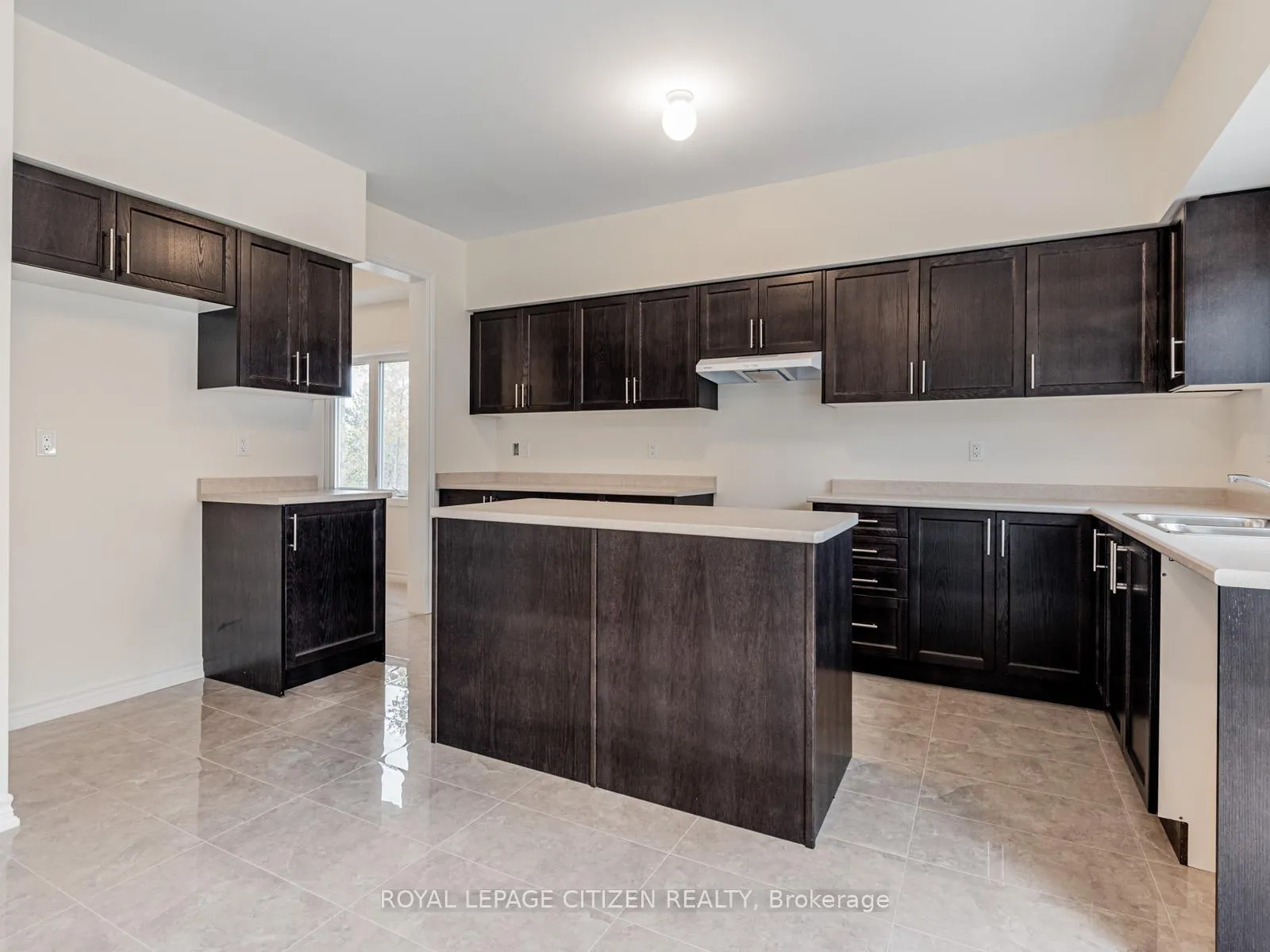 Photo 11 of 17 Heather Fullerton Road, Georgina, Sutton & Jackson's Point — HOMEH