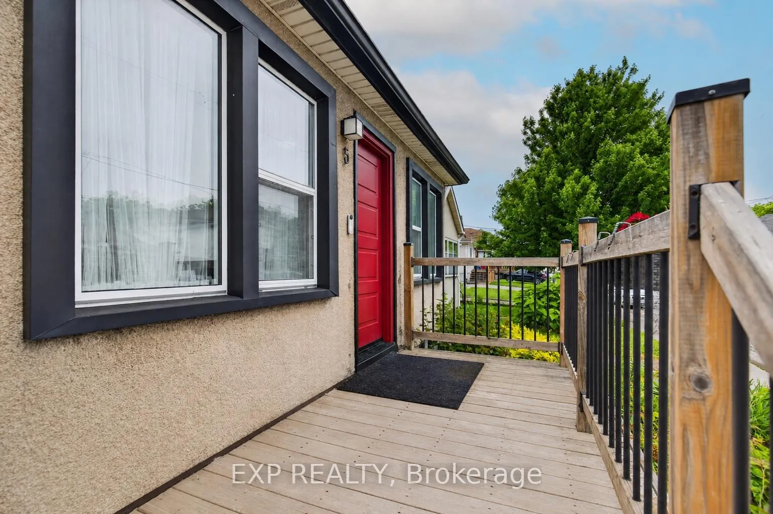 Photo 3 of 5 Elberta Street, St. Catharines, Facer — HOMEH