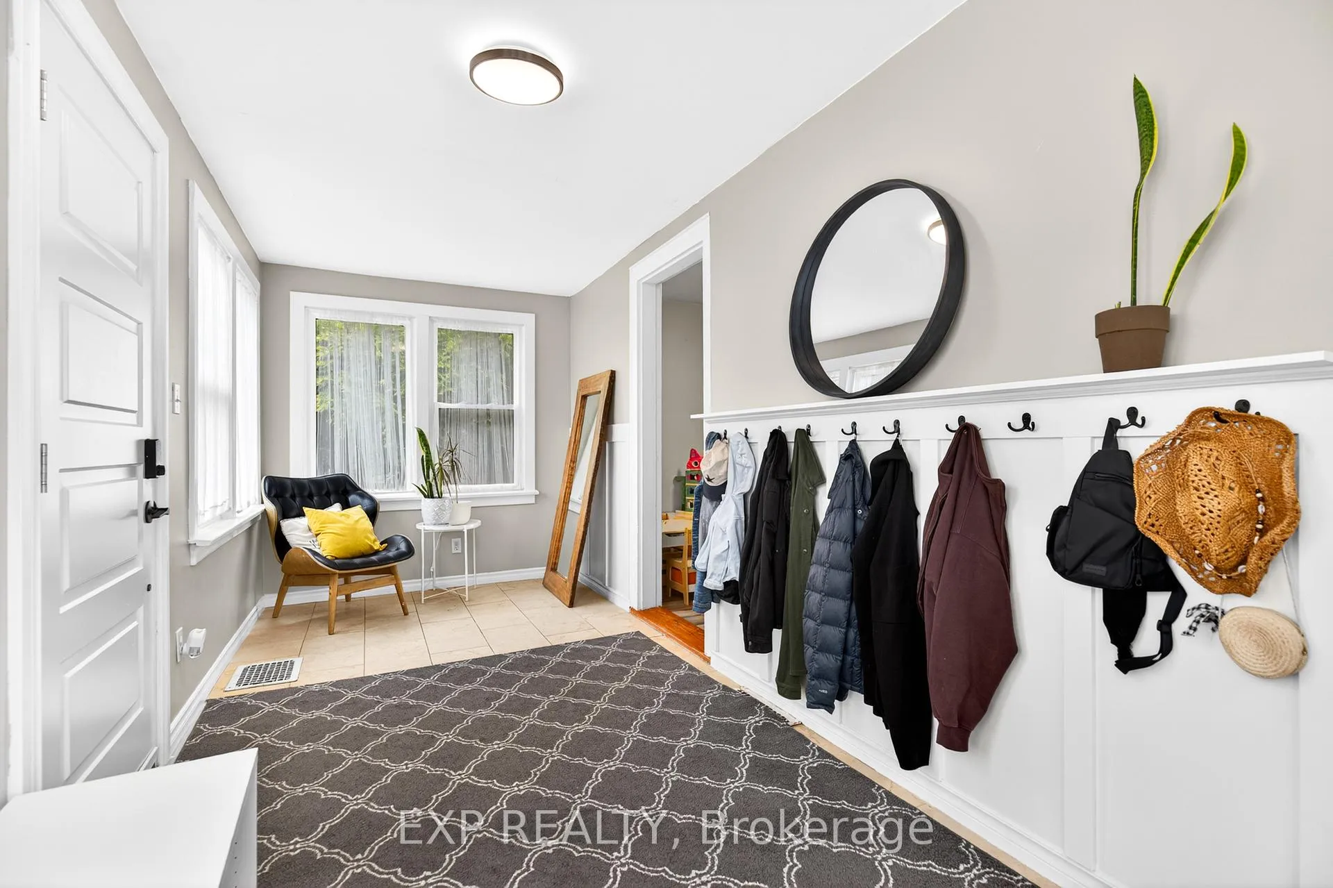 Photo 6 of 5 Elberta Street, St. Catharines, Facer — HOMEH