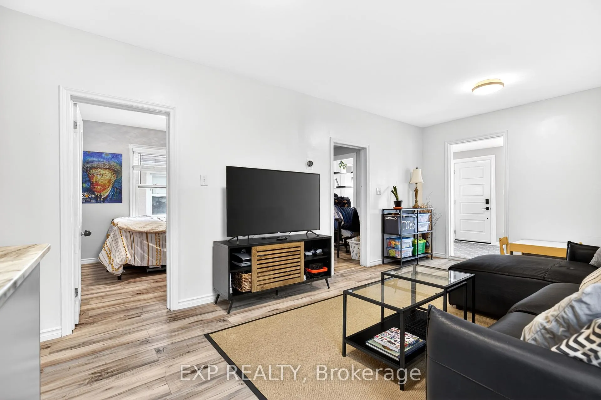Photo 9 of 5 Elberta Street, St. Catharines, Facer — HOMEH