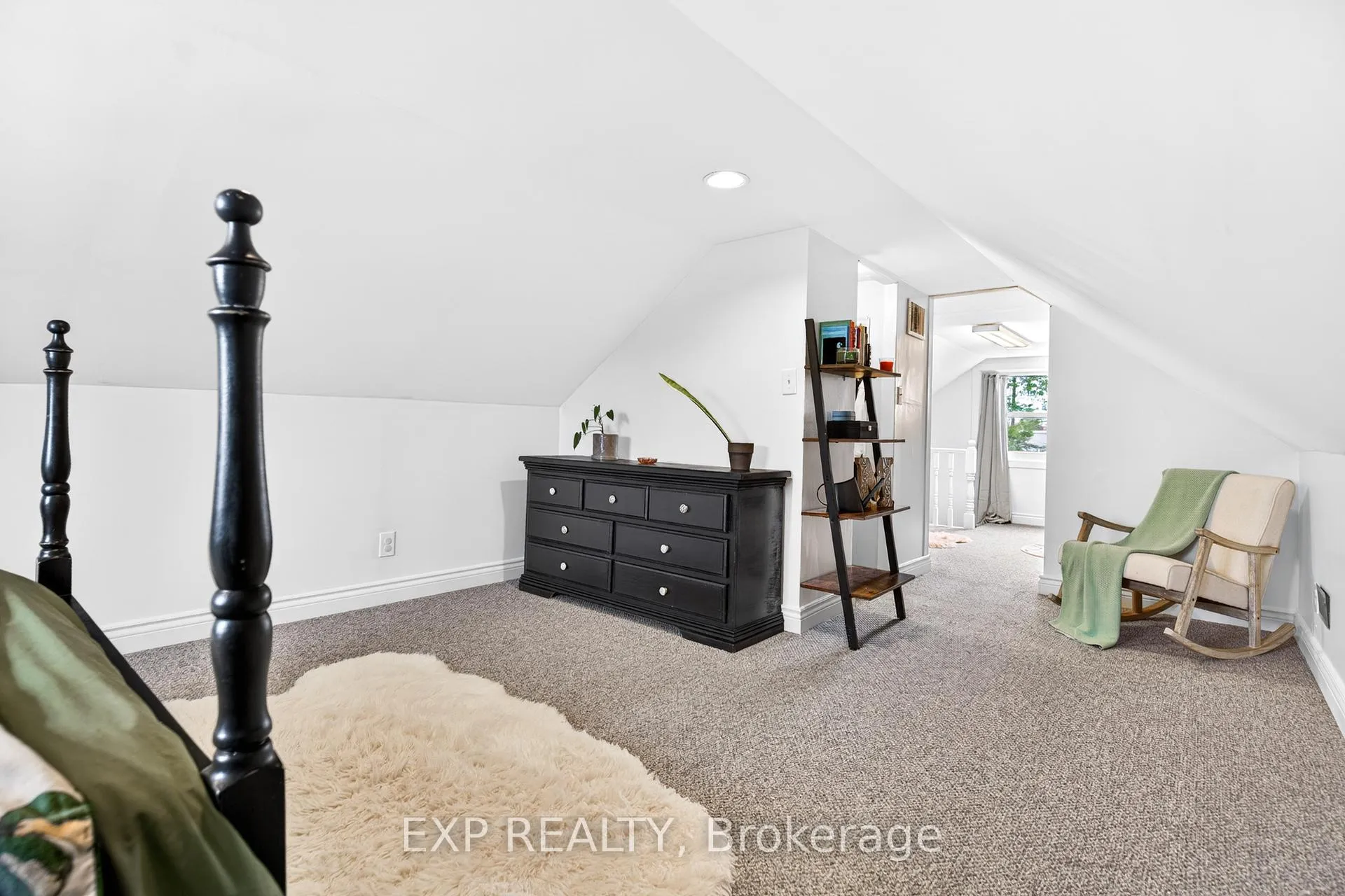 Photo 36 of 5 Elberta Street, St. Catharines, Facer — HOMEH