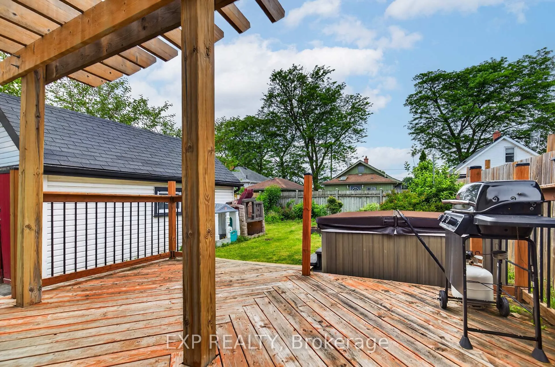 Photo 39 of 5 Elberta Street, St. Catharines, Facer — HOMEH