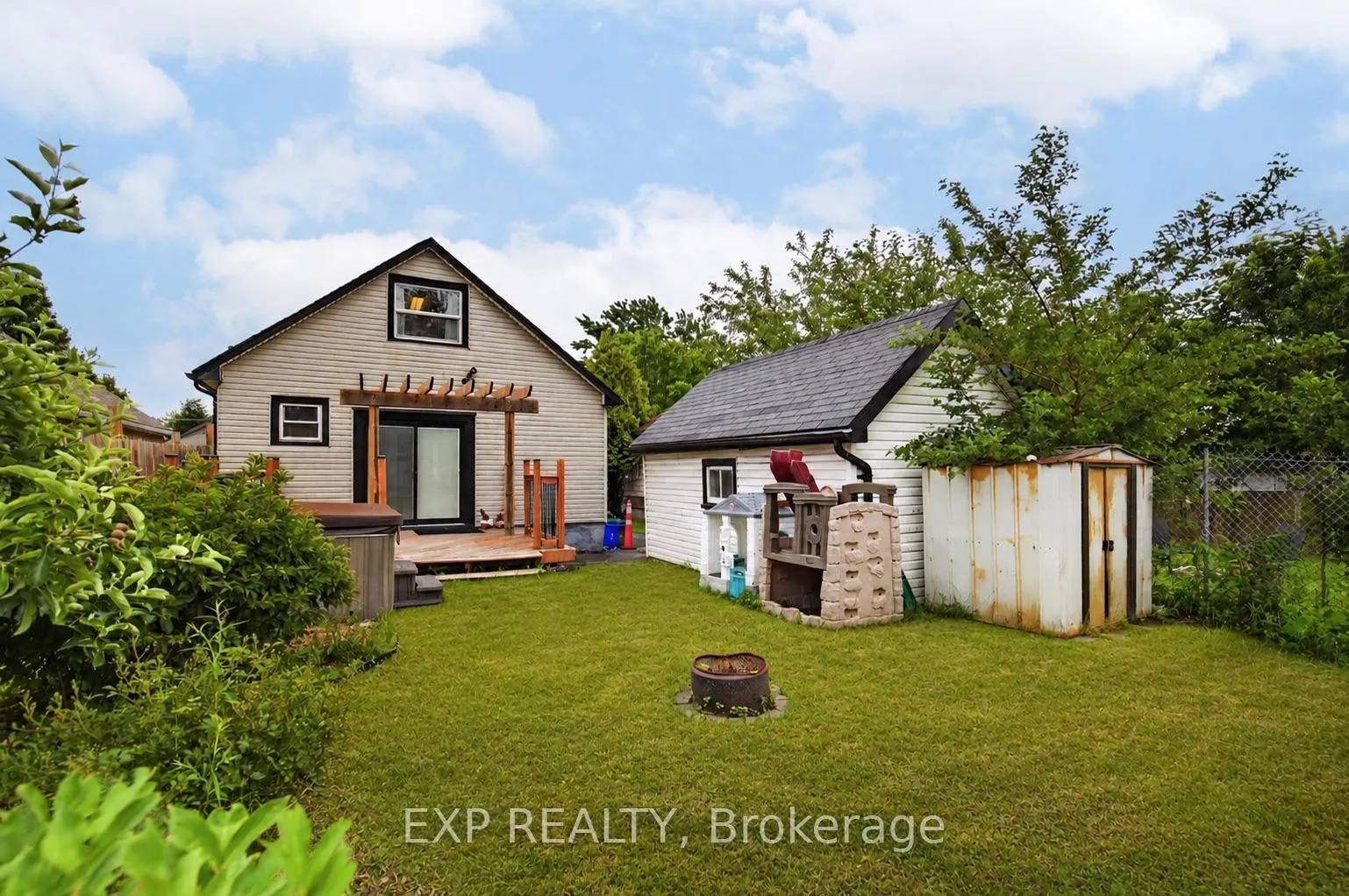 Photo 41 of 5 Elberta Street, St. Catharines, Facer — HOMEH
