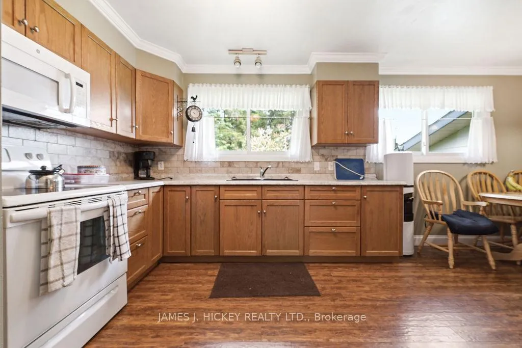 Photo 6 of 23 Thomas Street, Deep River — HOMEH