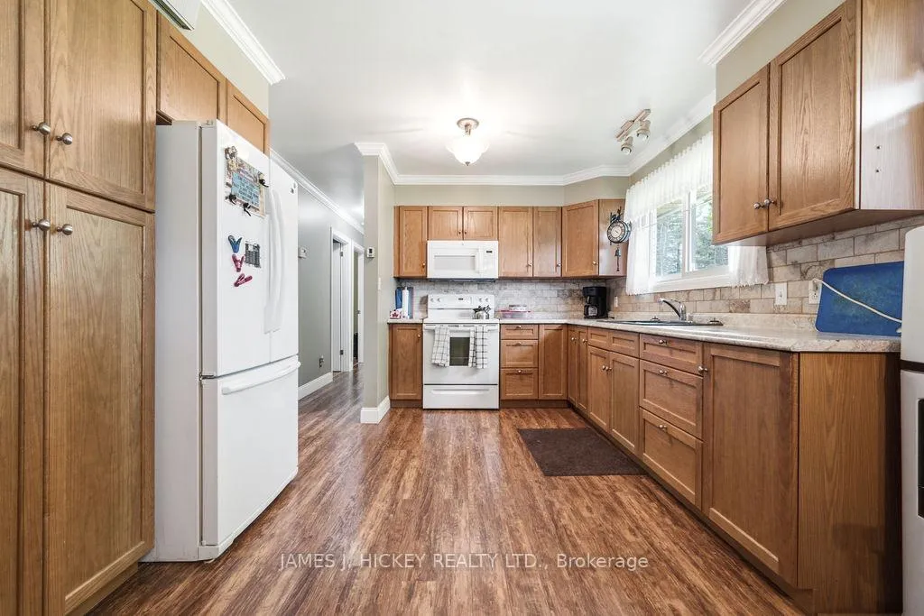 Photo 9 of 23 Thomas Street, Deep River — HOMEH