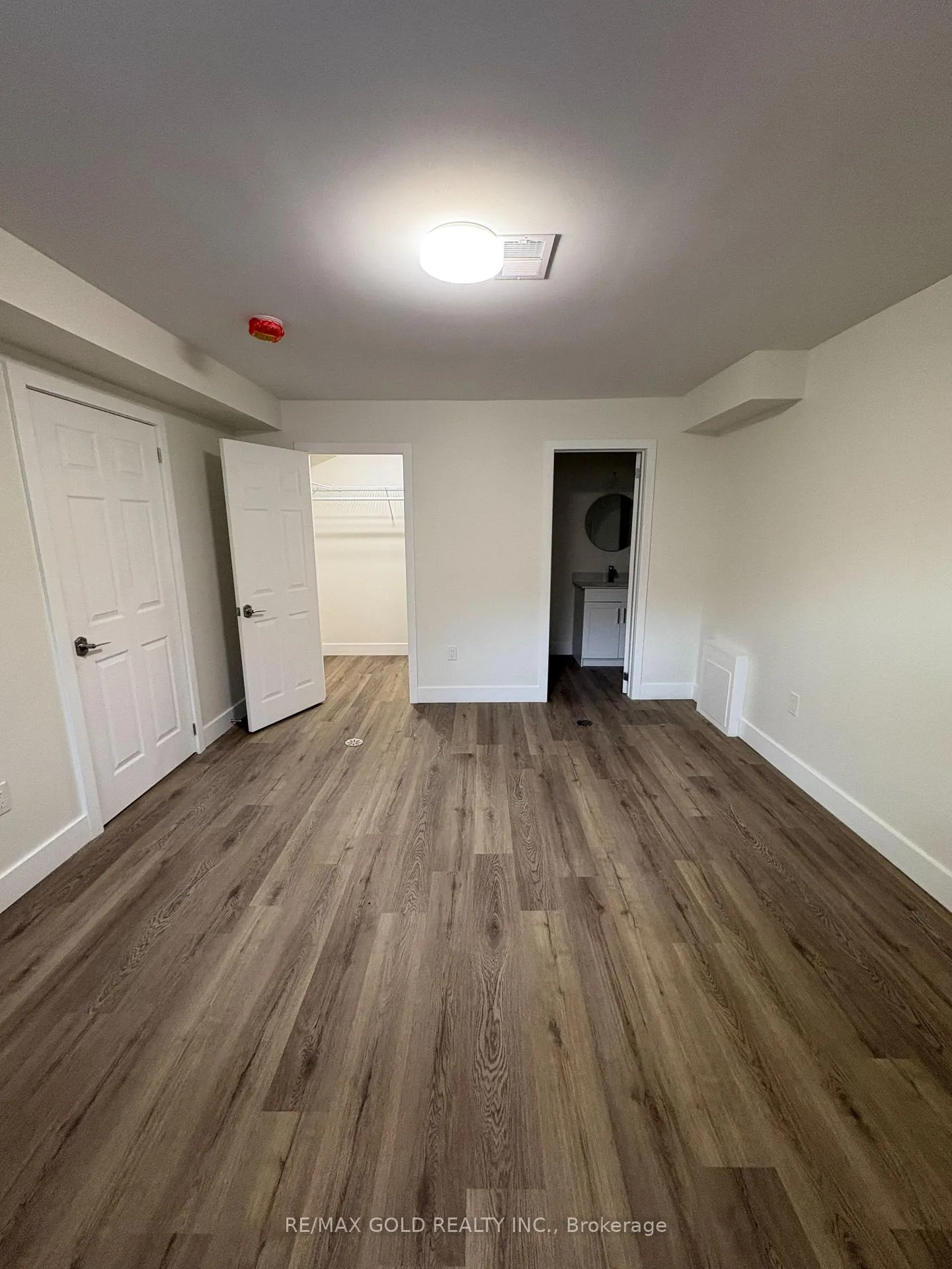 Photo 7 of Unit bsmt, 145 Riverhead Drive, Etobicoke, Rexdale-Kipling — HOMEH
