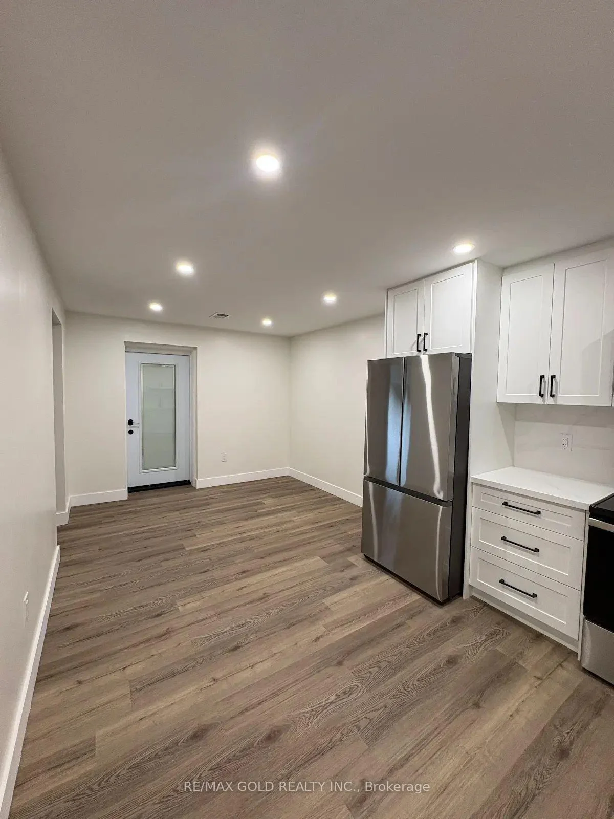 Photo 15 of Unit bsmt, 145 Riverhead Drive, Etobicoke, Rexdale-Kipling — HOMEH