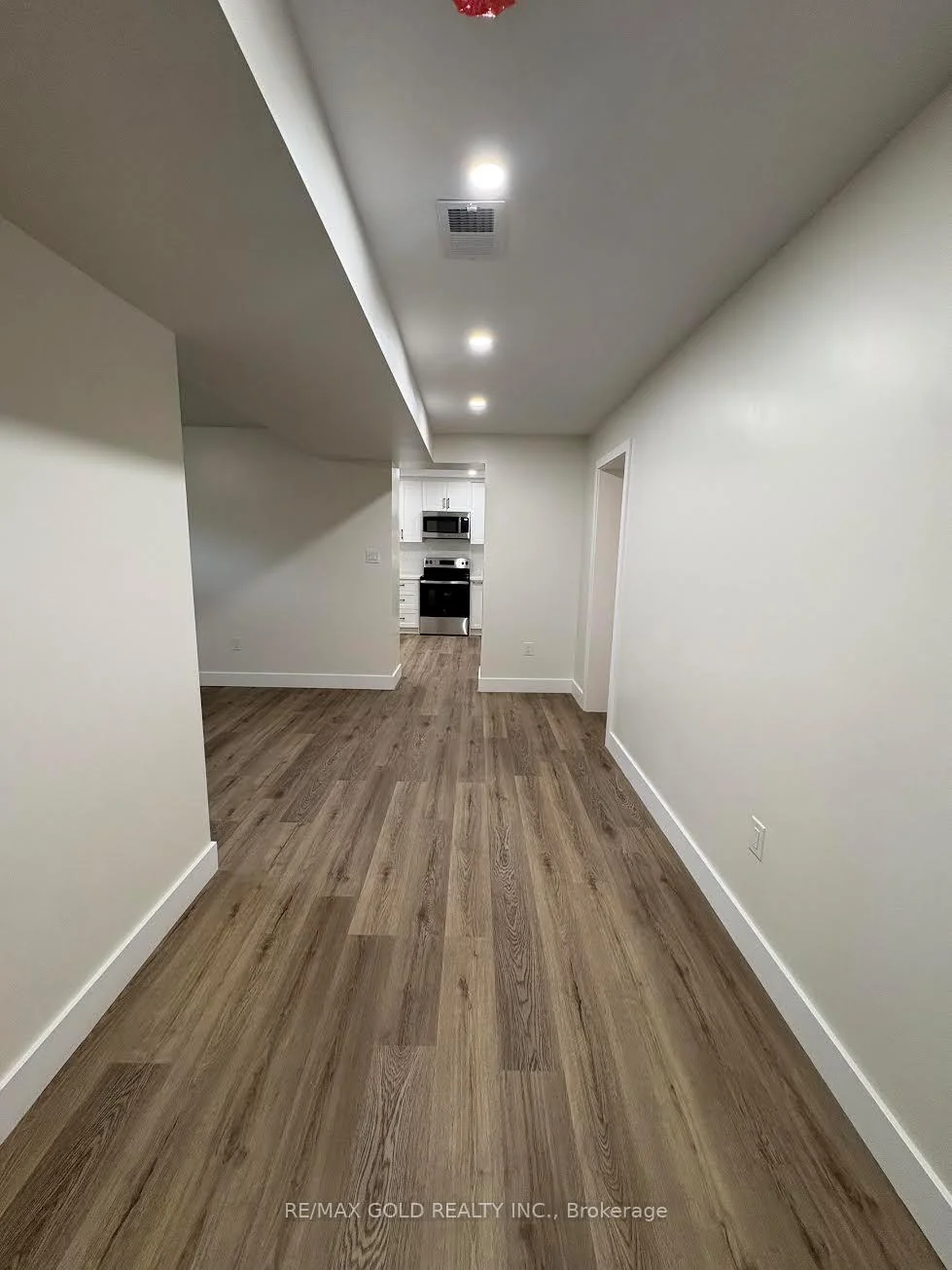Photo 16 of Unit bsmt, 145 Riverhead Drive, Etobicoke, Rexdale-Kipling — HOMEH