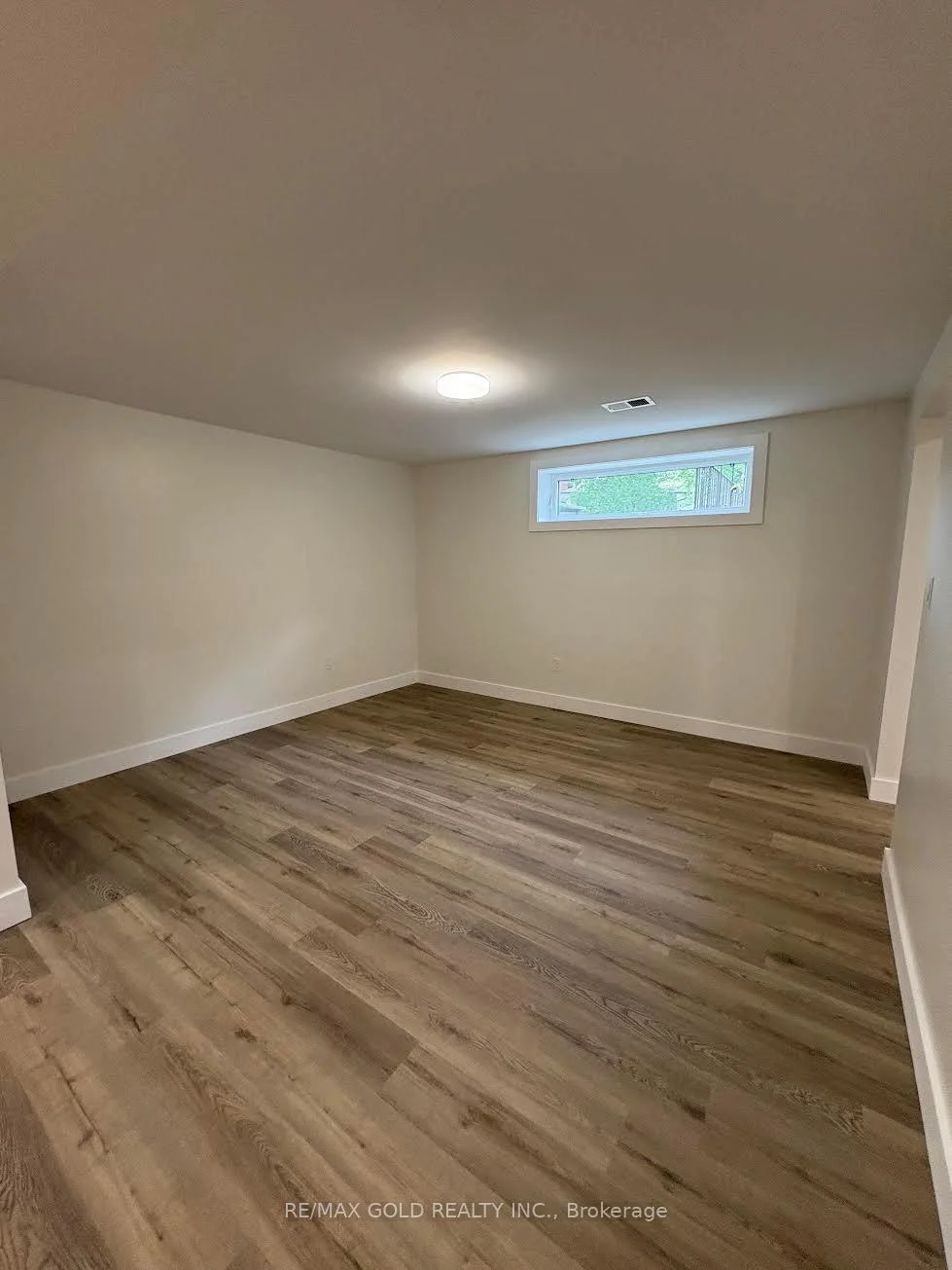 Photo 21 of Unit bsmt, 145 Riverhead Drive, Etobicoke, Rexdale-Kipling — HOMEH