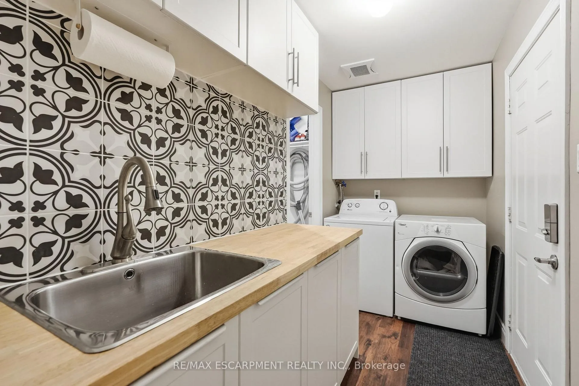 Photo 22 of 58 Anderson Court, Hamilton, Ancaster — HOMEH