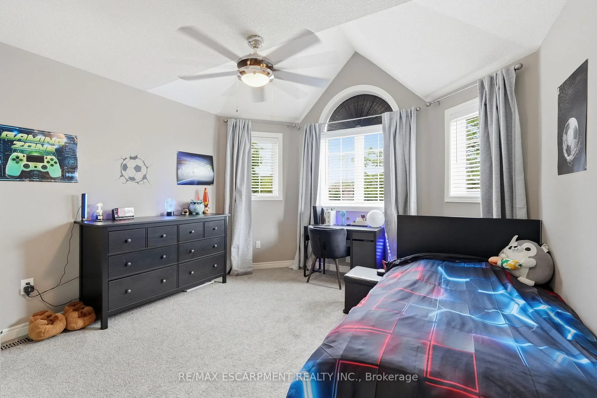 Photo 36 of 58 Anderson Court, Hamilton, Ancaster — HOMEH
