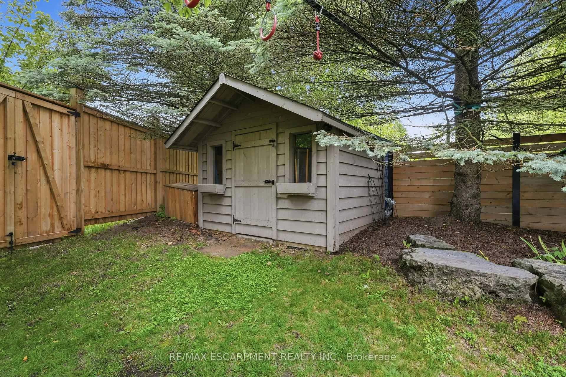 Photo 43 of 58 Anderson Court, Hamilton, Ancaster — HOMEH