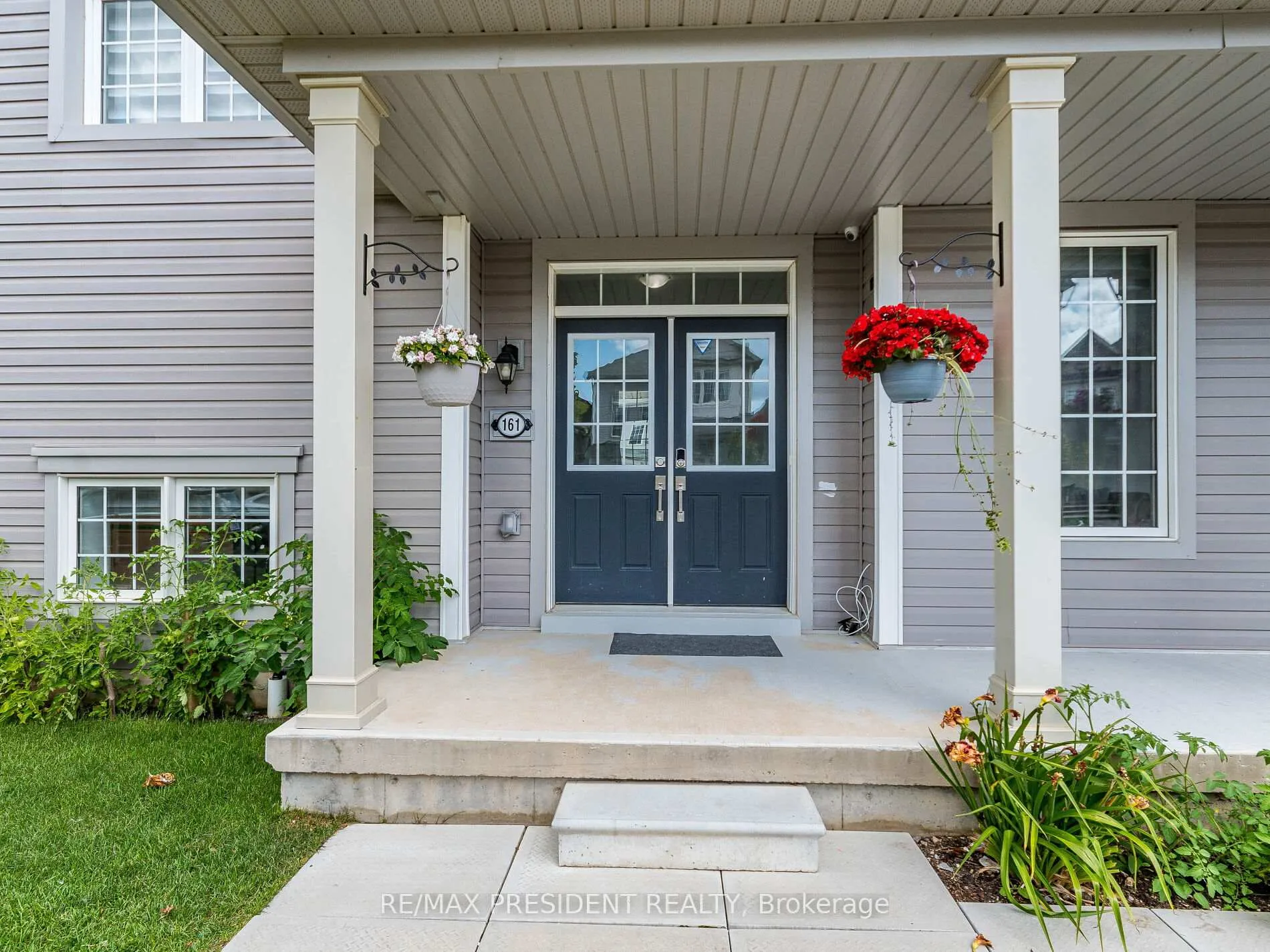 Photo 3 of 161 Munro Circle E, Brantford — HOMEH