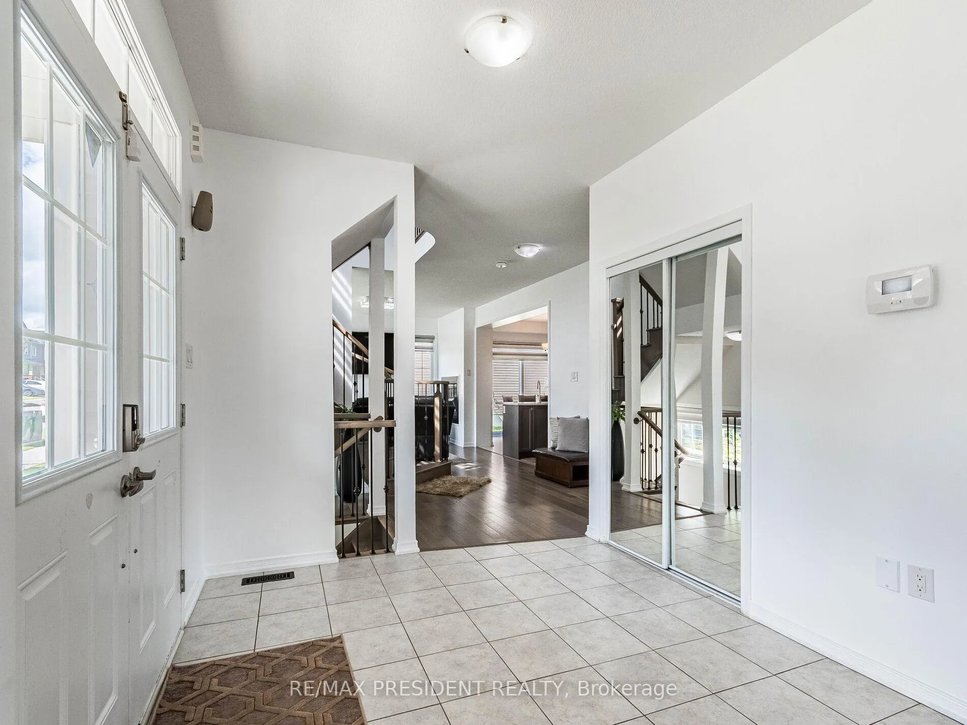 Photo 7 of 161 Munro Circle E, Brantford — HOMEH