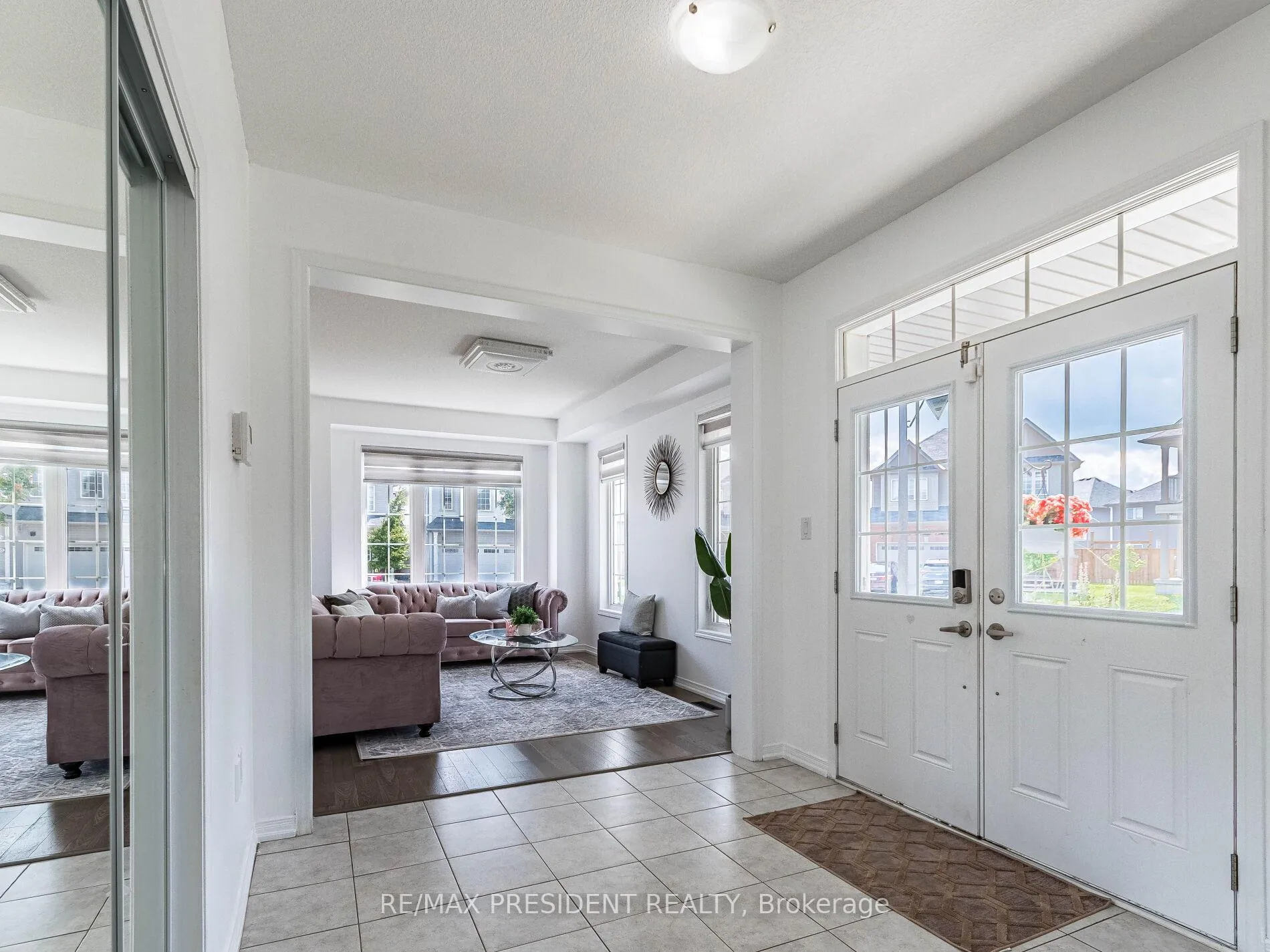 Photo 8 of 161 Munro Circle E, Brantford — HOMEH