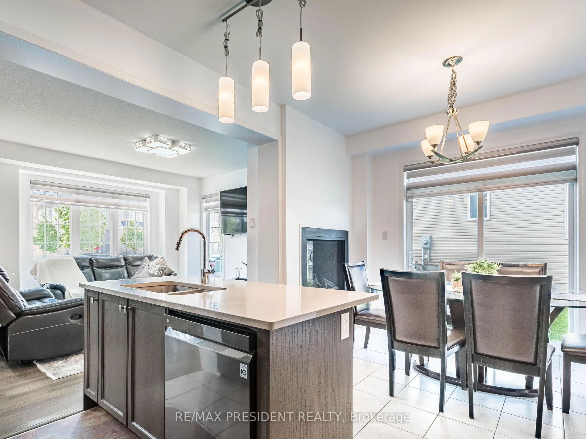 Photo 15 of 161 Munro Circle E, Brantford — HOMEH