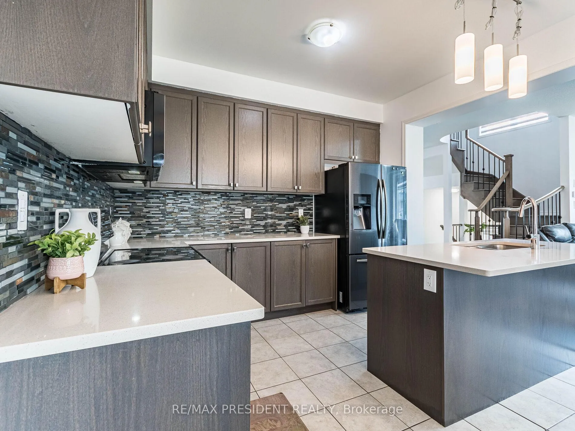 Photo 17 of 161 Munro Circle E, Brantford — HOMEH