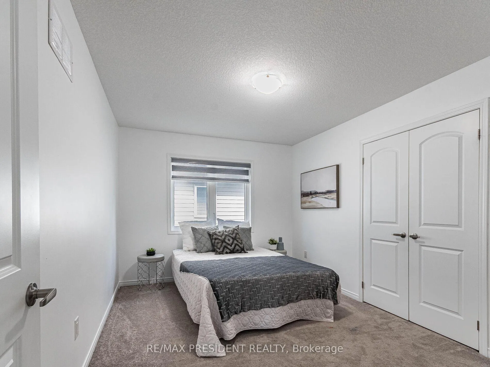 Photo 33 of 161 Munro Circle E, Brantford — HOMEH