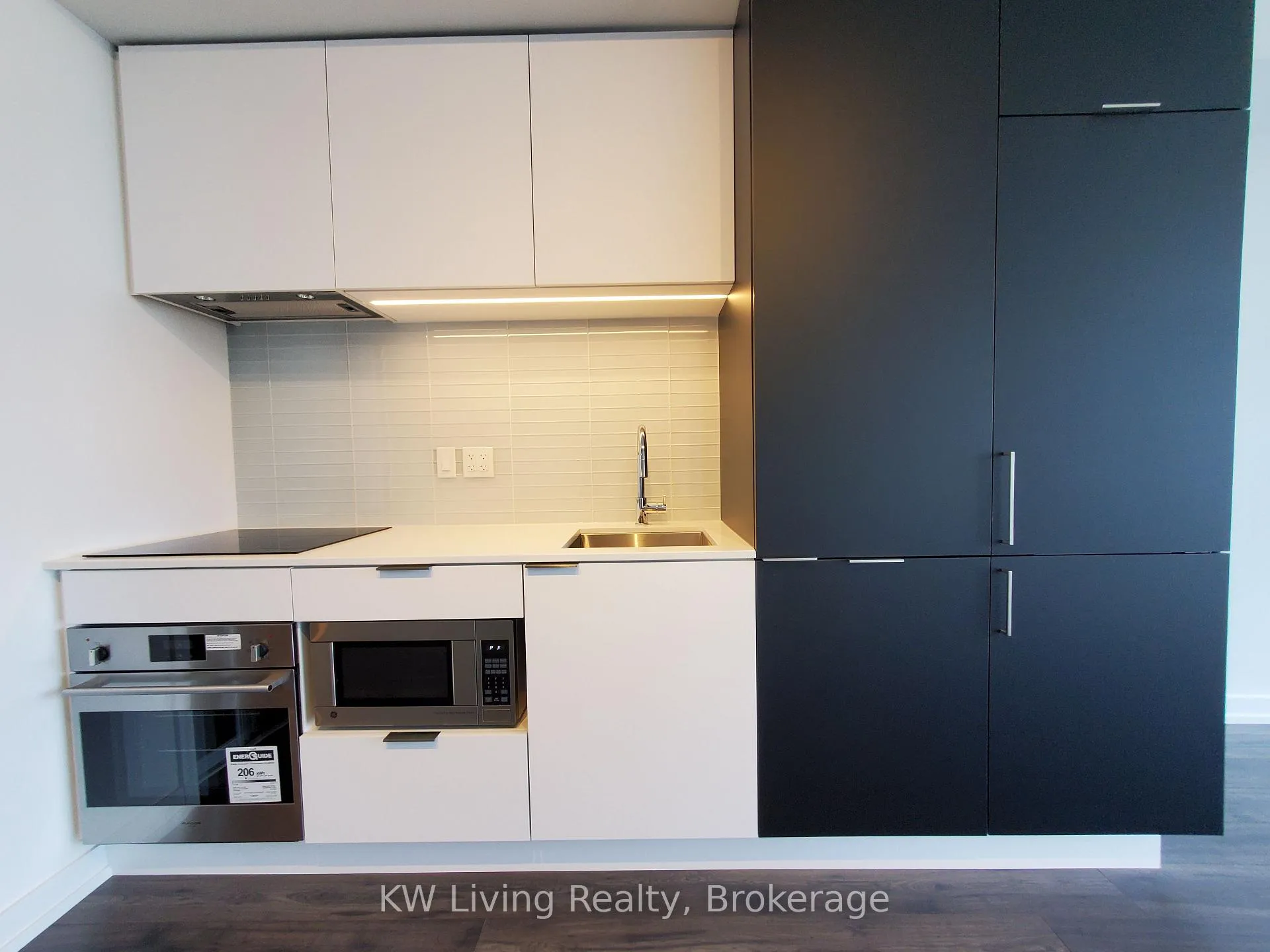 Photo 3 of Unit 2504, 33 Helendale Avenue, Toronto, Yonge-Eglinton — HOMEH
