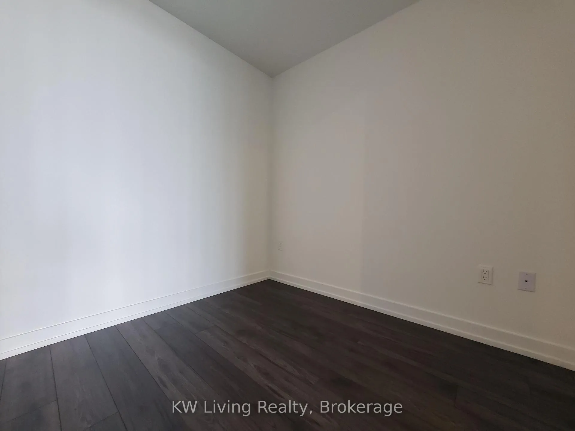 Photo 6 of Unit 2504, 33 Helendale Avenue, Toronto, Yonge-Eglinton — HOMEH