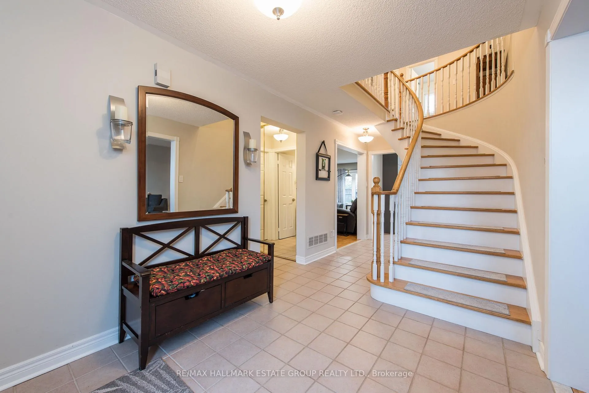 Photo 6 of 5 Cochrane Avenue, Brampton, Heart Lake East — HOMEH