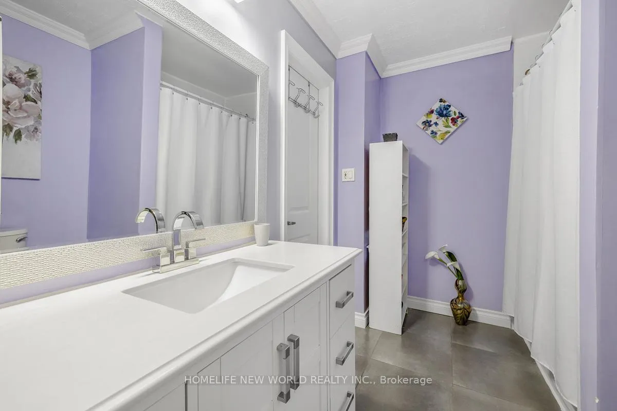 Photo 17 of 61 Poplar Crescent, Aurora, Aurora Highlands — HOMEH