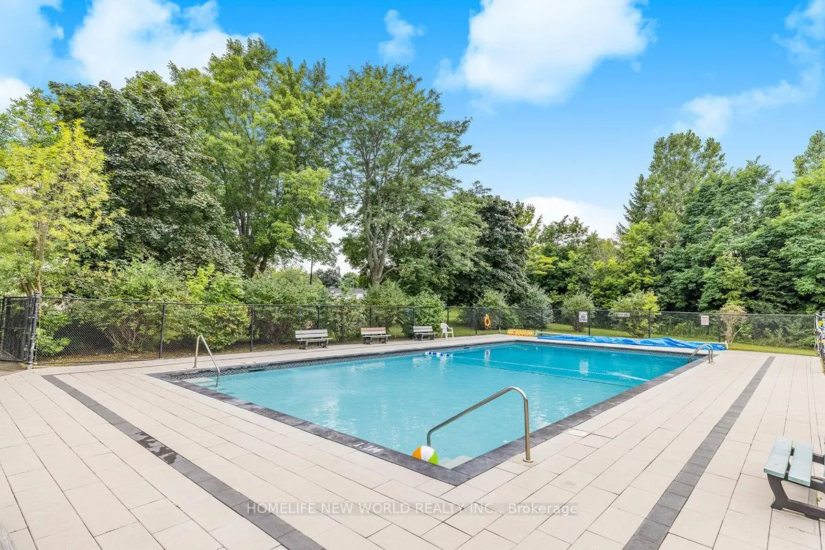 Photo 19 of 61 Poplar Crescent, Aurora, Aurora Highlands — HOMEH