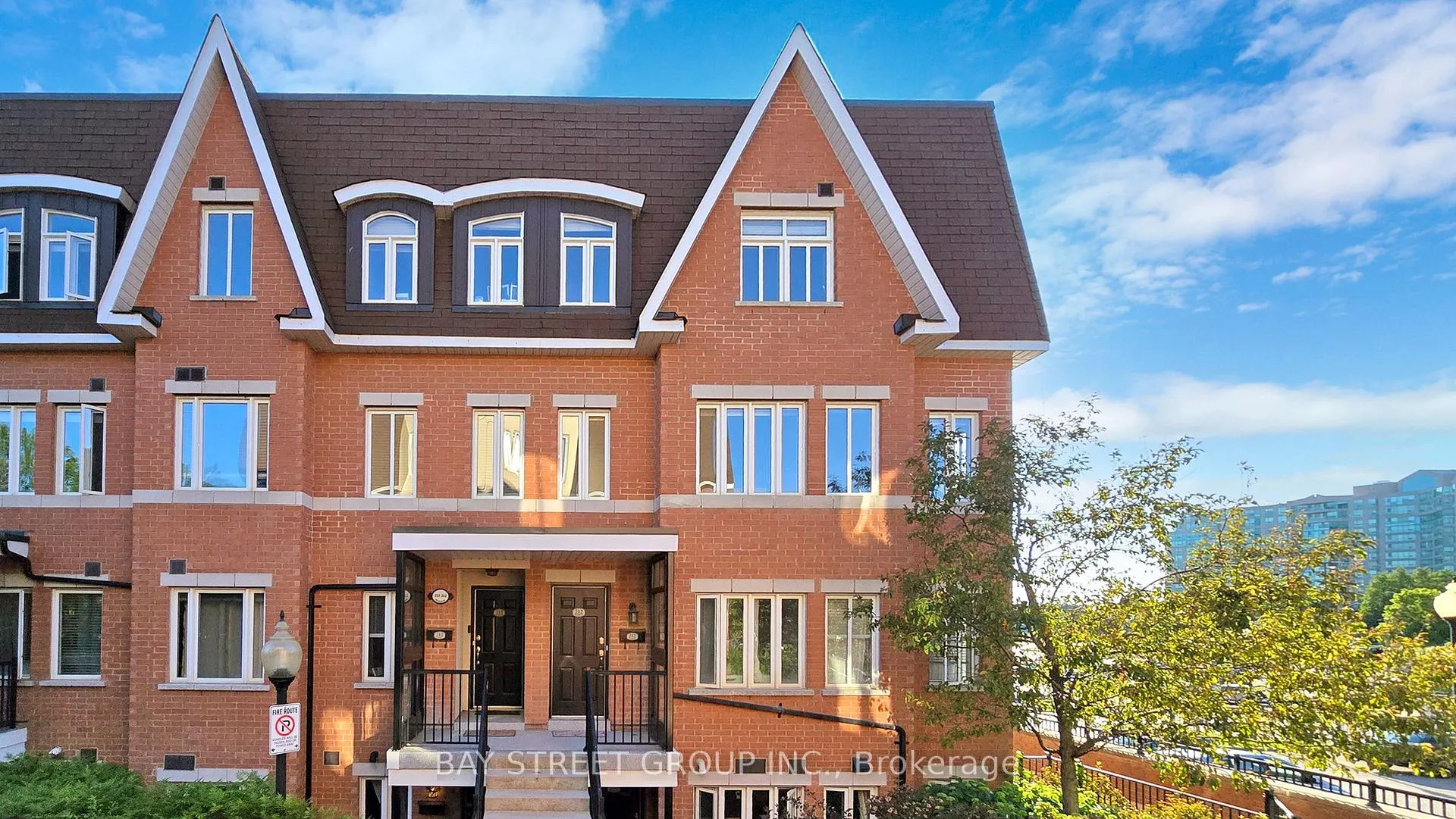 Photo 2 of Unit 212, 308 John Street, Markham, Aileen-Willowbrook — HOMEH