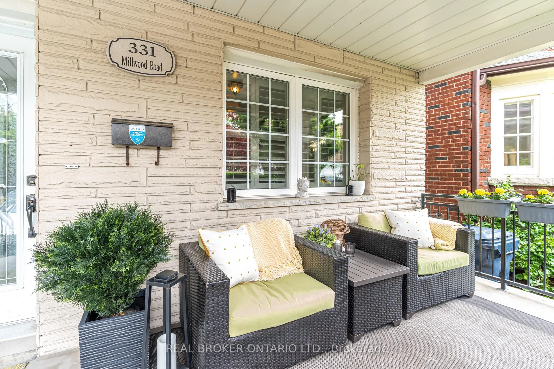 Photo 2 of 331 Millwood Road, Toronto, Mount Pleasant East — HOMEH
