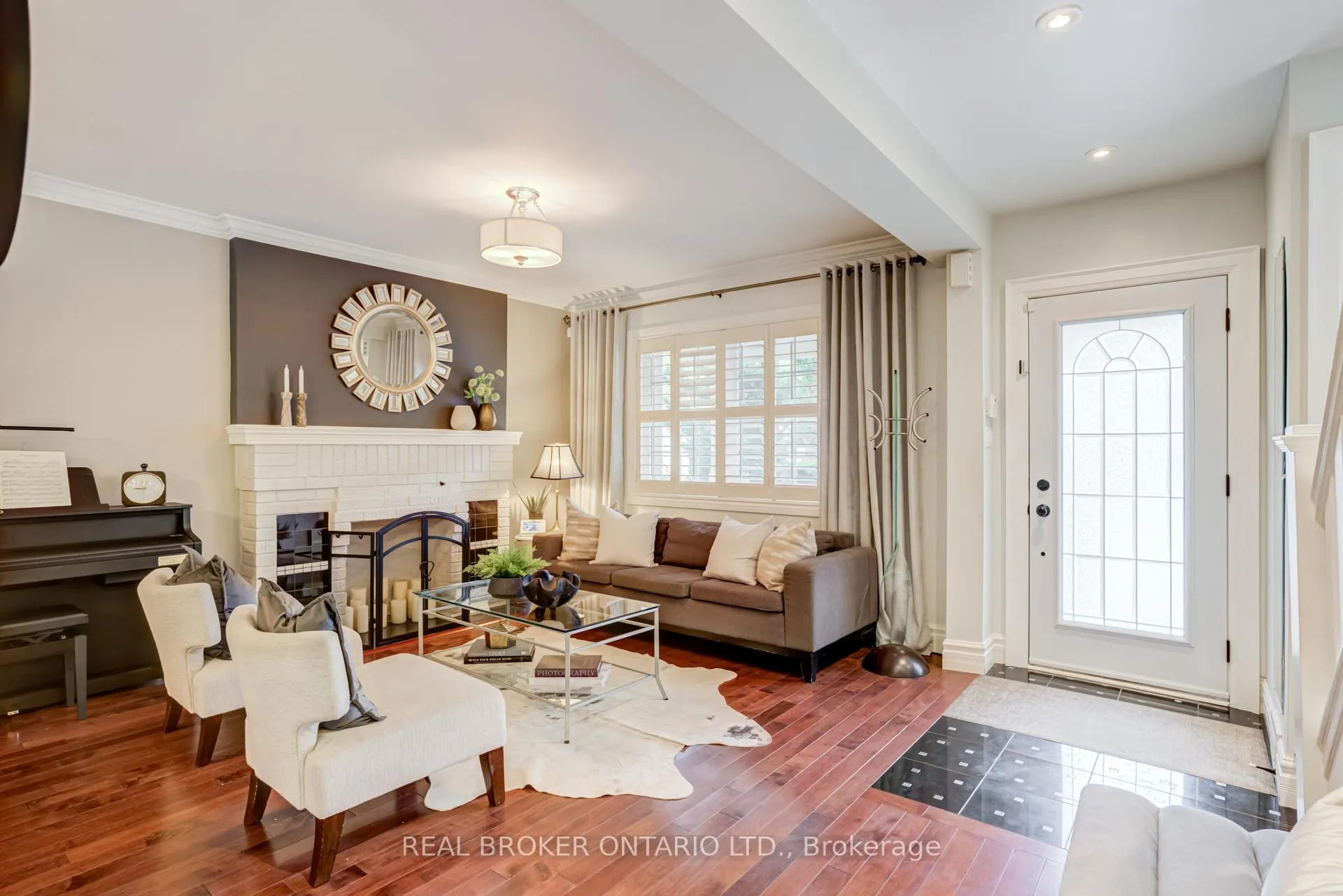 Photo 5 of 331 Millwood Road, Toronto, Mount Pleasant East — HOMEH