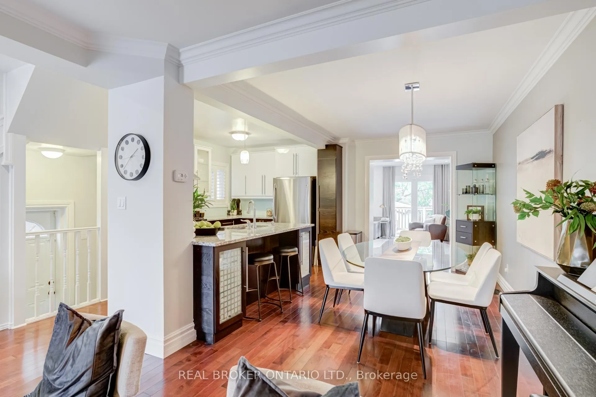 Photo 7 of 331 Millwood Road, Toronto, Mount Pleasant East — HOMEH