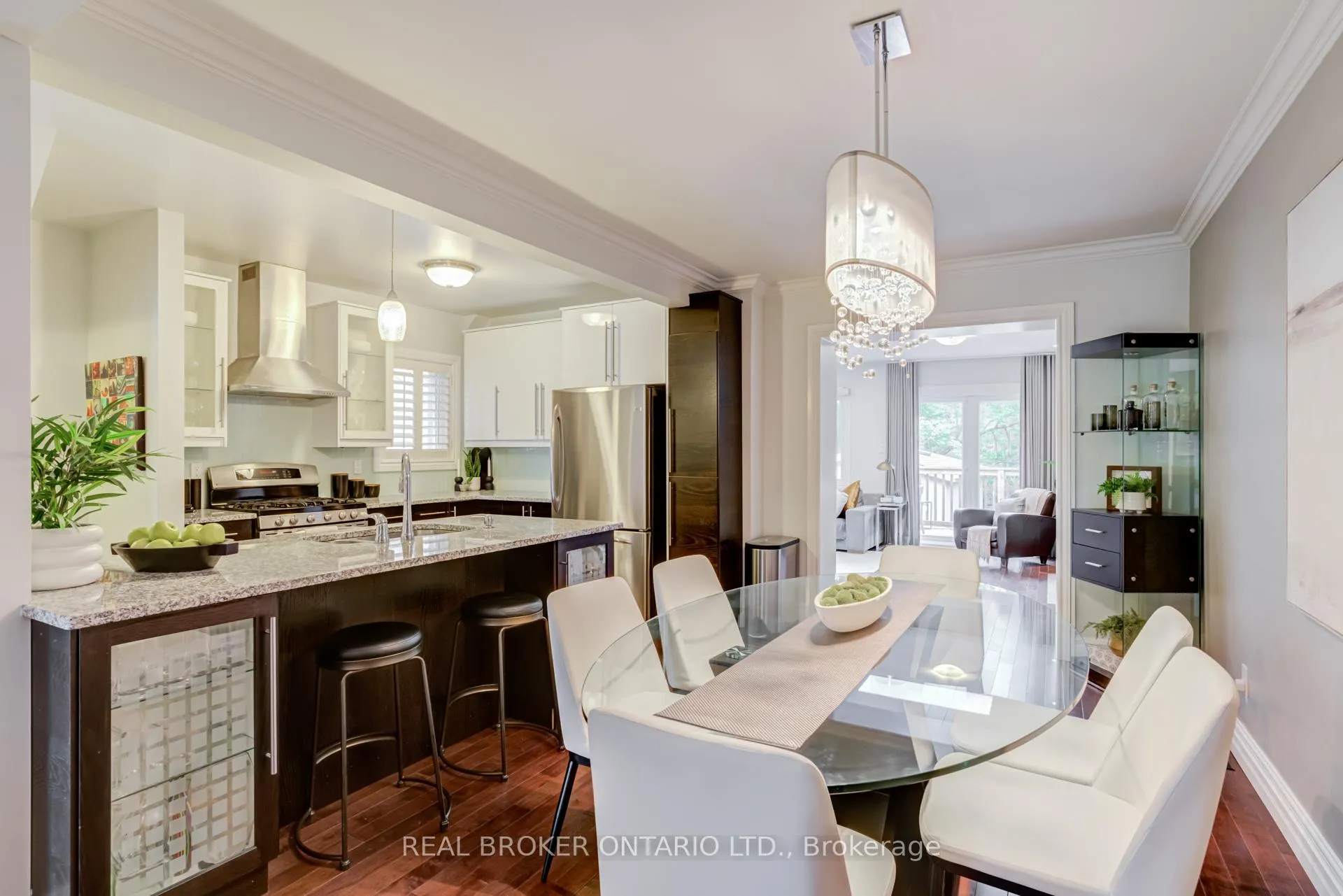 Photo 8 of 331 Millwood Road, Toronto, Mount Pleasant East — HOMEH