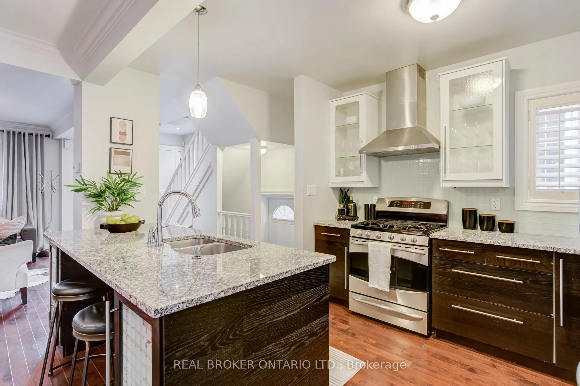 Photo 10 of 331 Millwood Road, Toronto, Mount Pleasant East — HOMEH