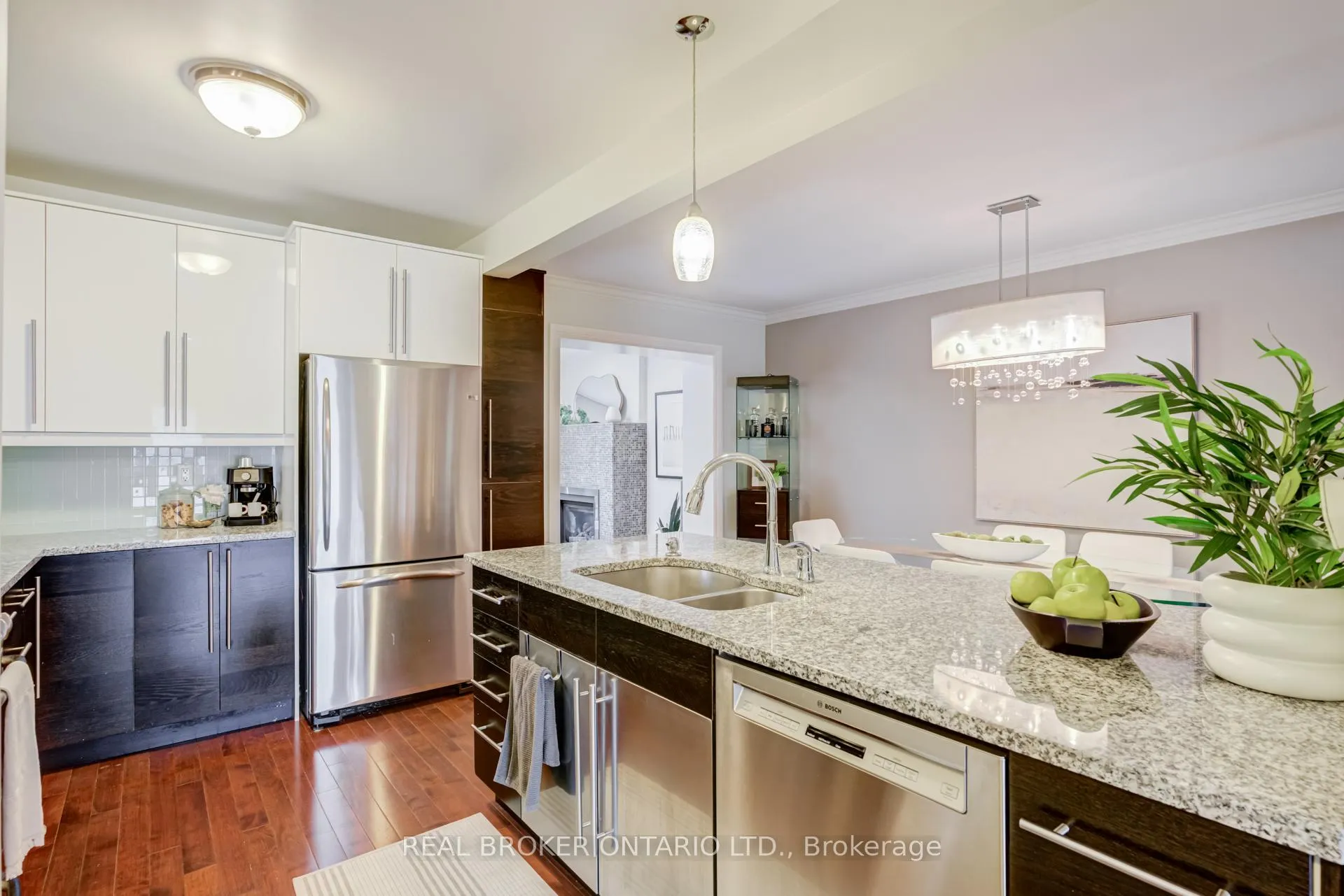 Photo 12 of 331 Millwood Road, Toronto, Mount Pleasant East — HOMEH