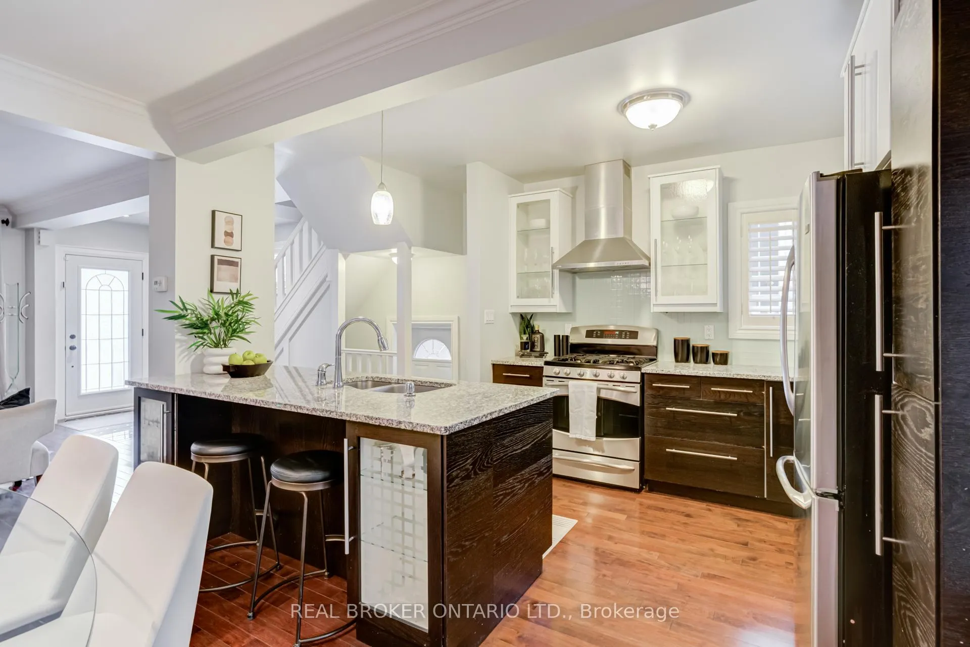 Photo 13 of 331 Millwood Road, Toronto, Mount Pleasant East — HOMEH