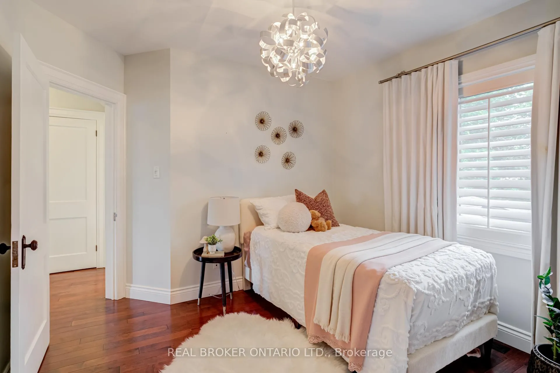 Photo 22 of 331 Millwood Road, Toronto, Mount Pleasant East — HOMEH
