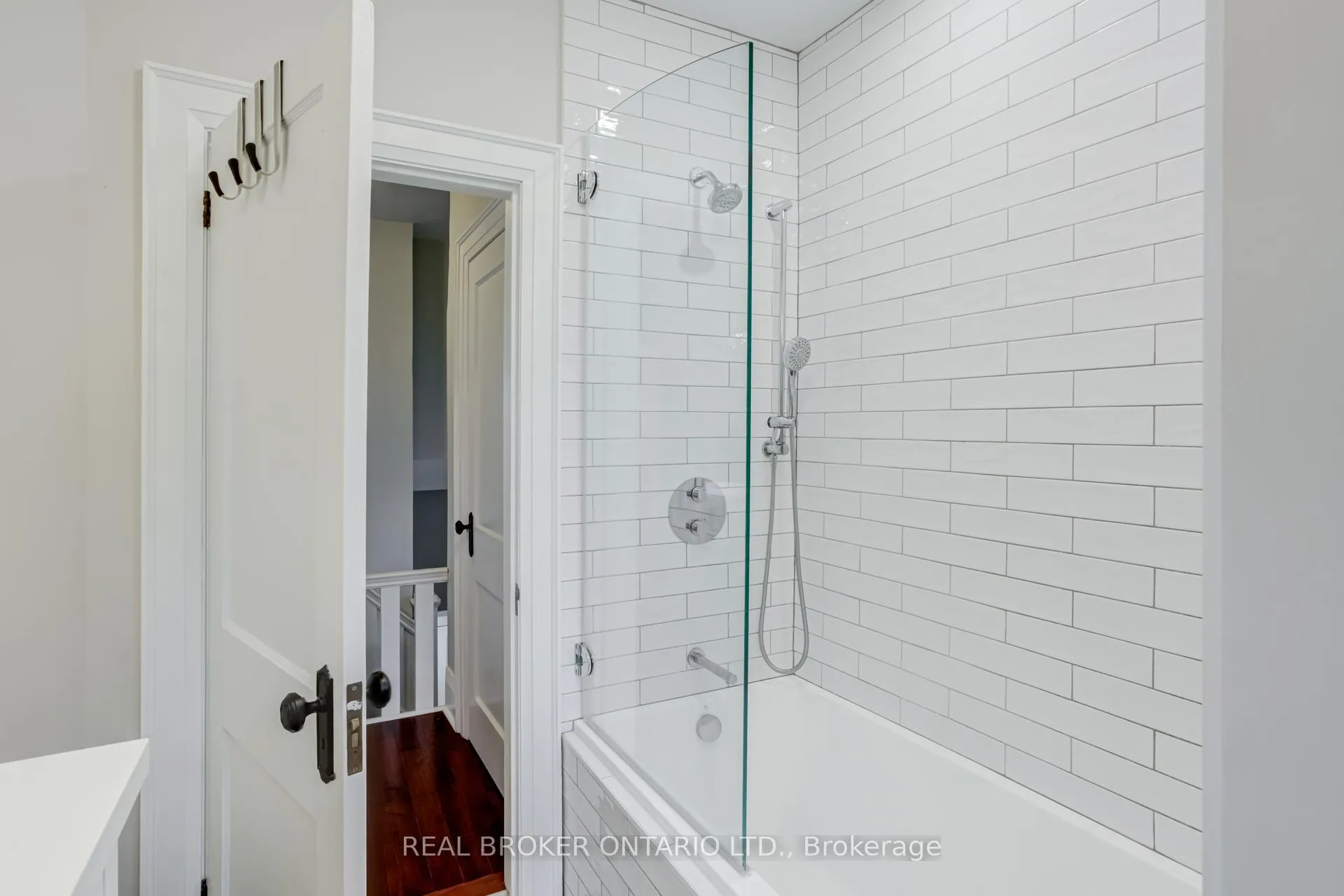 Photo 26 of 331 Millwood Road, Toronto, Mount Pleasant East — HOMEH