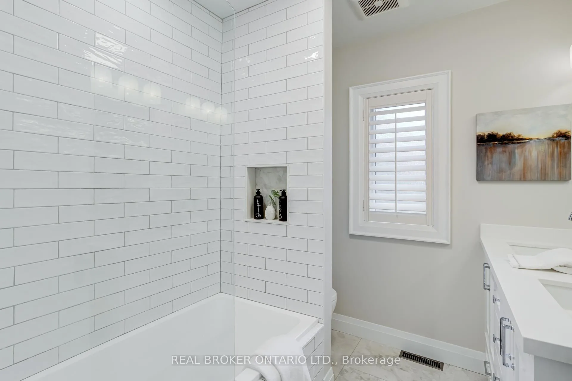 Photo 27 of 331 Millwood Road, Toronto, Mount Pleasant East — HOMEH